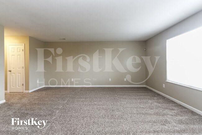 Building Photo - 2634 Lullwater Ln