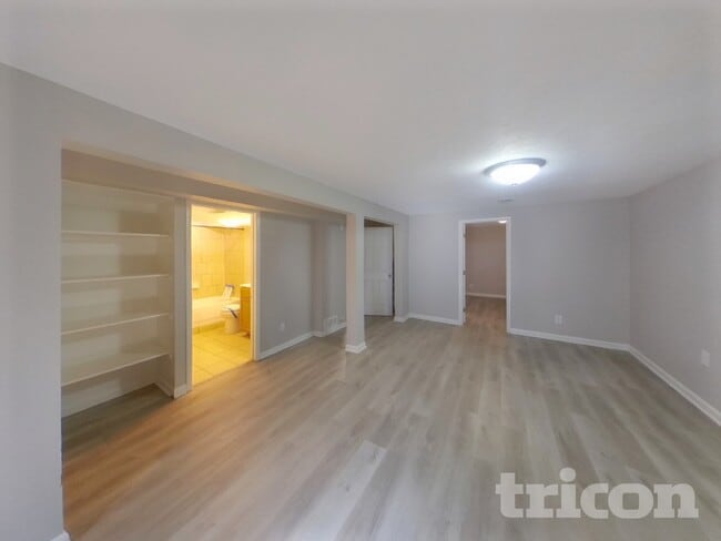 Building Photo - 915 S Tyler Ave