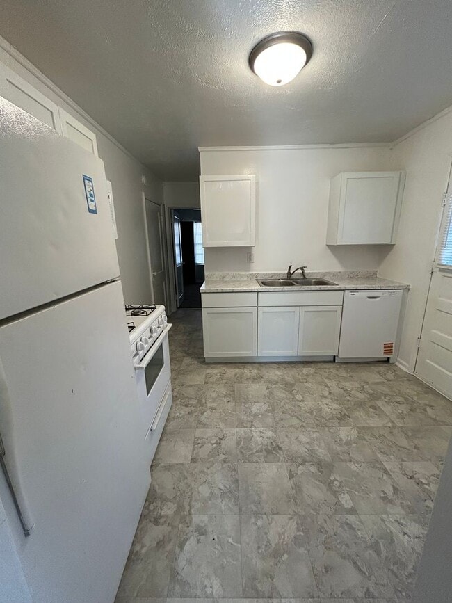 Building Photo - 502-524 S 15th Street