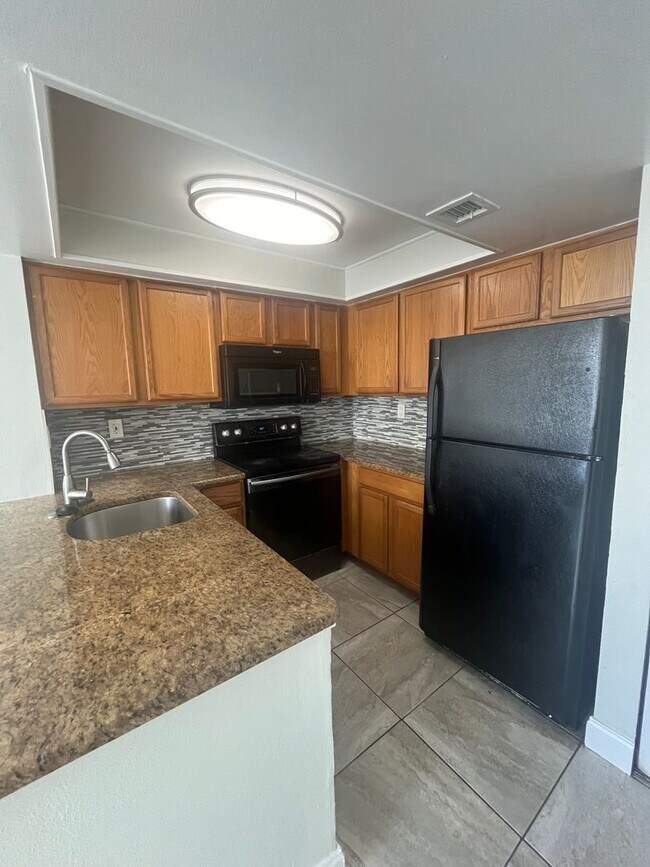 Photo - ONE BEDROOM ONE BATHROOM! Pool View! Waterfront Community! Apartment