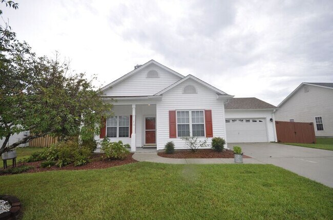 Building Photo - 2117 Heathwood Dr NE