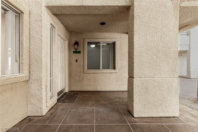 Foto del edificio - 210 E Flamingo Rd