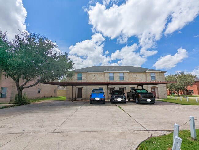 Building Photo - 737 Sonesta Ct