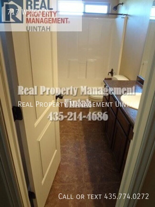Building Photo - 717 W 350 N
