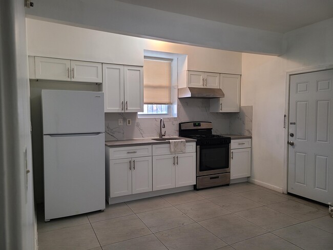 Foto del edificio - 790 Garrett Rd