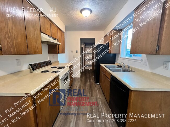 Building Photo - 1094 E Cedar-#1