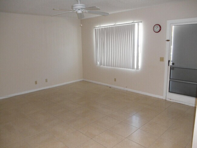 Foto del edificio - 640 NE 6th Ct