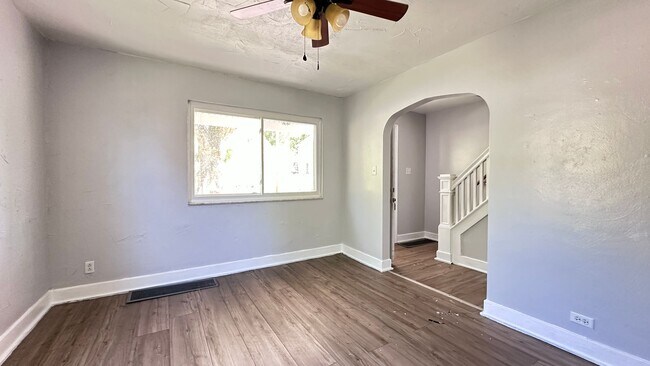 Foto del edificio - Spacious 3-bed home in Midland, PA!
