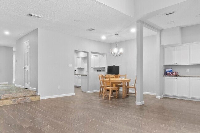 Foto del edificio - 668 N Eldridge Pkwy