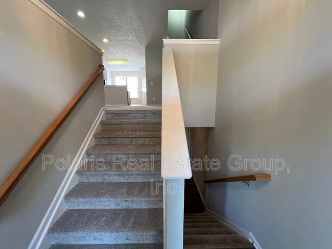 Foto del edificio - 8428 Clayhurst Dr