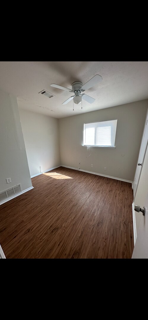 Foto del edificio - $500.00 off 1st rent!! READY TO MOVE IN!!!...