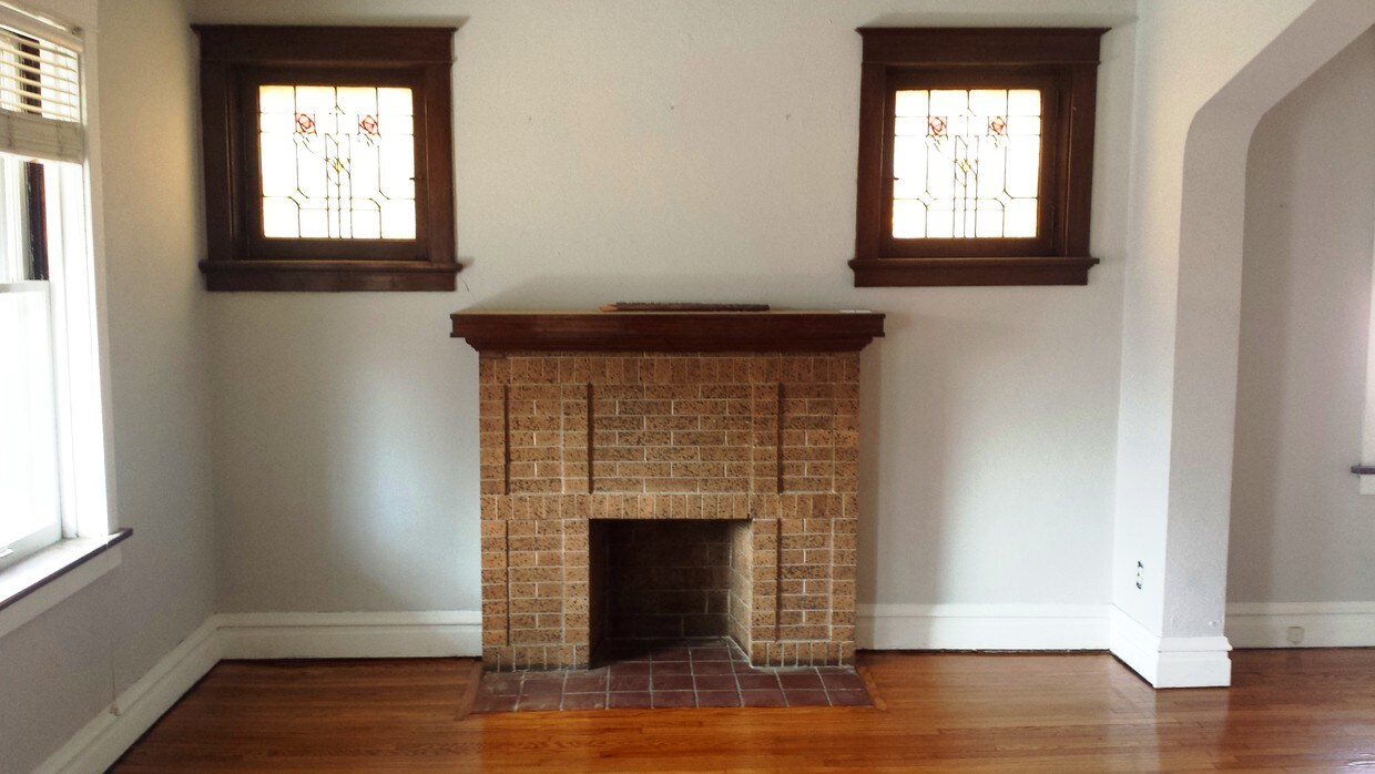 Primary Photo - 3627 Fillmore St