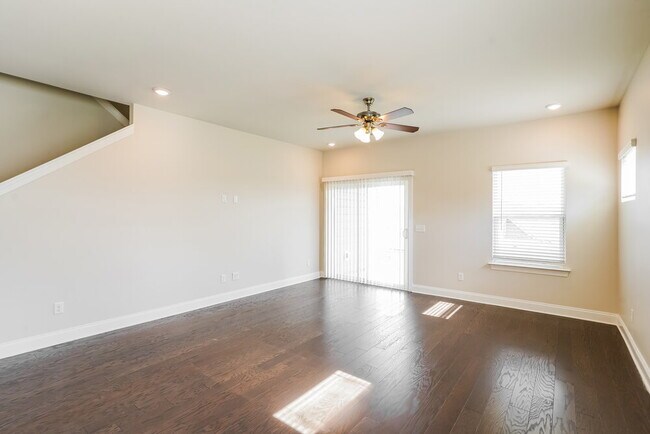 Building Photo - 1314 Tulip Ct