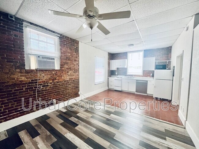 Foto del edificio - 360 13th Ave NE