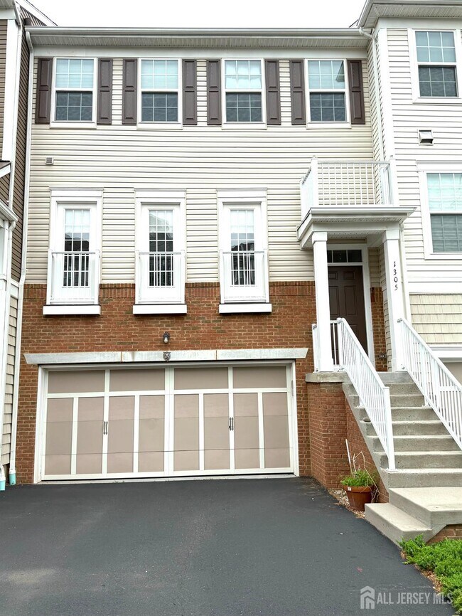 Foto del edificio - 1305 Hudson Cir
