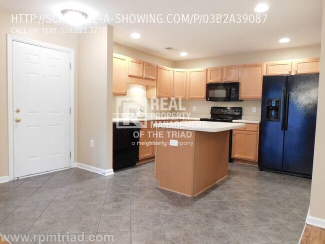 Foto del edificio - 2BR/2BA Condo in Greensboro!