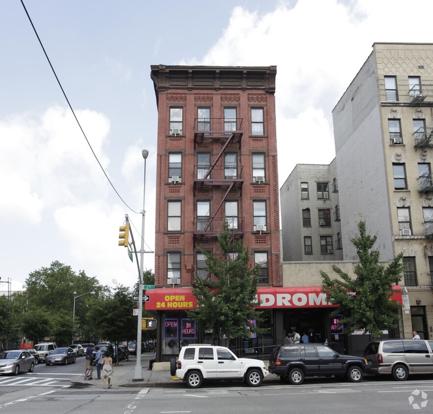 Building Photo - 2295-2297 1st Ave