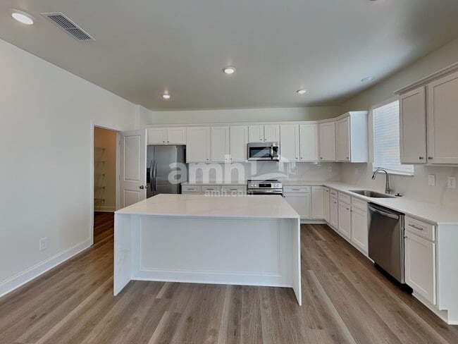 Foto del edificio - 3515 Shane Hill Rd SW