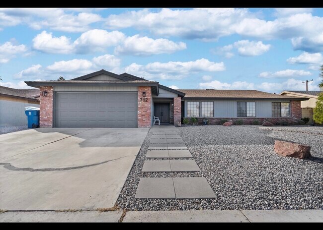 Foto del edificio - 712 Glen Abbey Cir