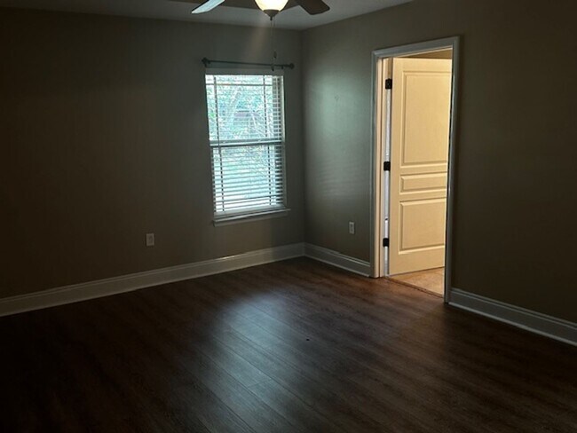 Foto del edificio - Milton Home For Rent