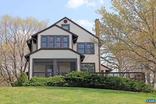 Foto del edificio - 4577 Stony Point Rd