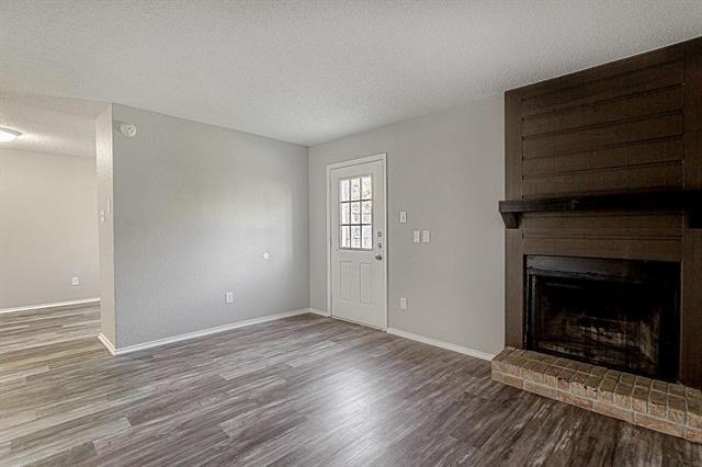 Foto del edificio - 836 NW Summercrest Blvd