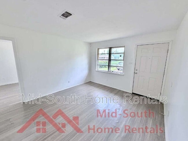 Foto del edificio - 5057 Gill Rd