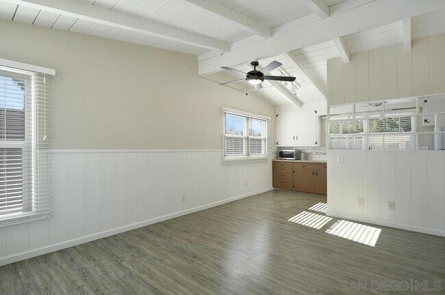 Foto del edificio - 5220 Cass St