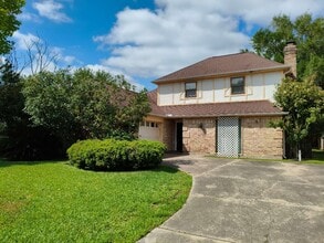 Building Photo - 15526 Rio Plaza Dr