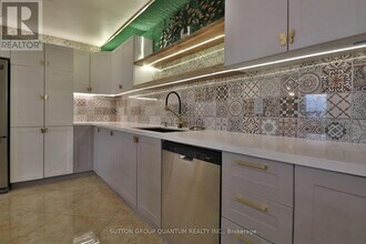 Building Photo - 627 The West Mall