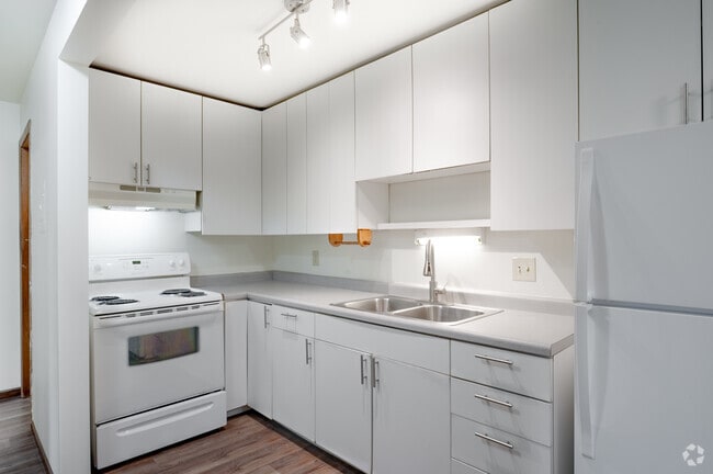 2 habitaciones, 1 baño - 750 pies cuadrados - Cocina - LIBERTY VALLEY APARTMENTS