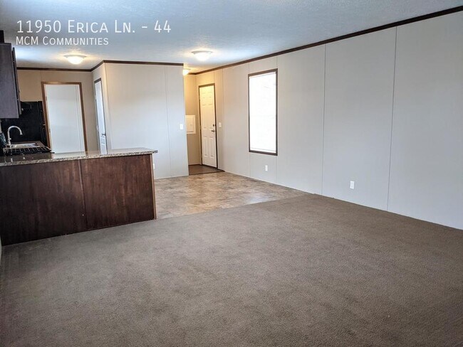 Building Photo - AVAILABLE NOW! 11950 Erica Ln. Site 44