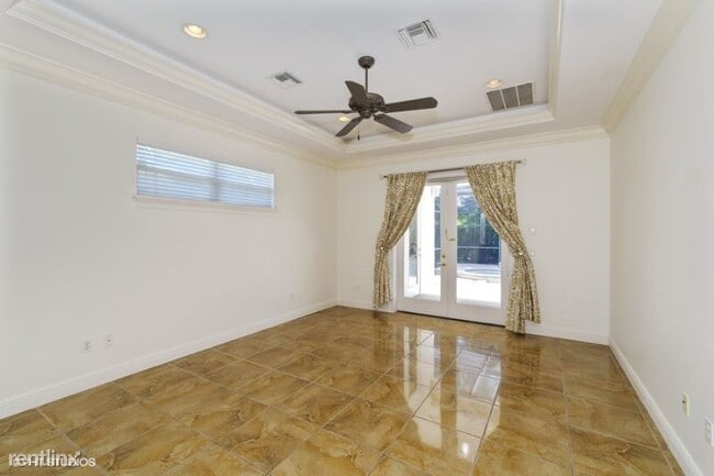 Building Photo - 4 br, 5 bath House - 1350 Lyndale Blvd