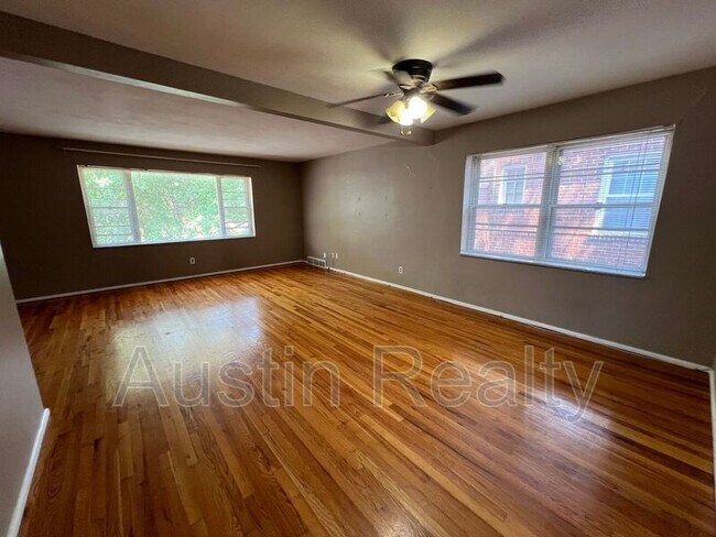 Foto del edificio - 1104 Ralph Terrace