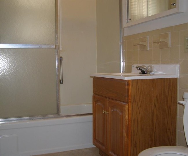 Bathroom - Colonial Gardens Apartments