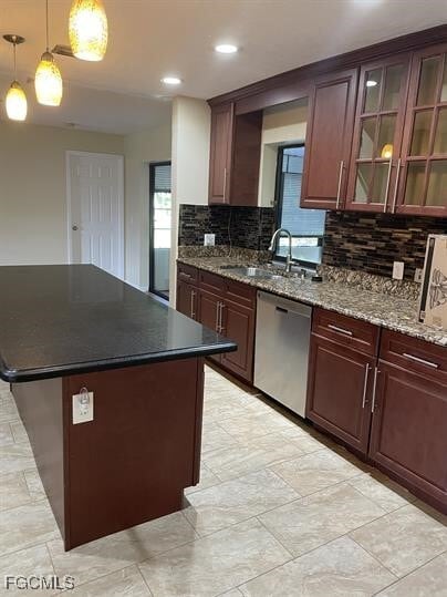 Building Photo - 1723 SE Van Loon Terrace