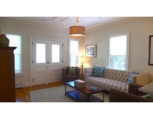 Building Photo - 26 Pequot Ave
