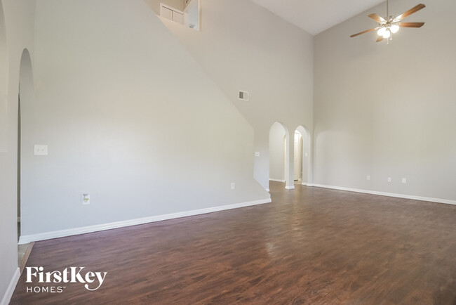Building Photo - 2761 Whispering Trails Dr