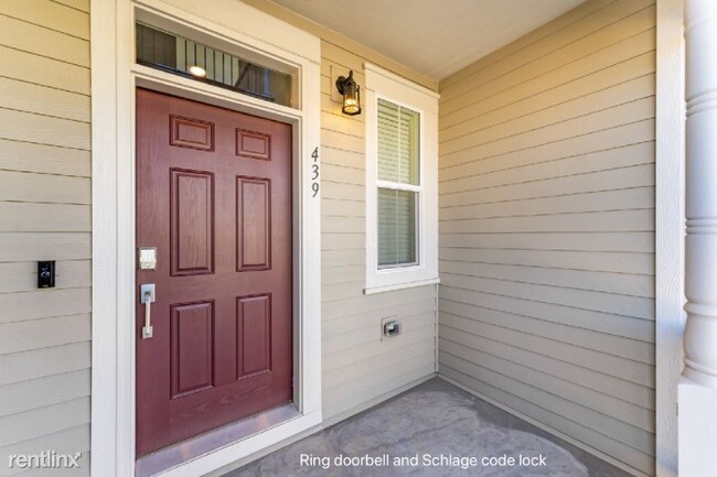 Building Photo - 4 br, 3 bath Townhome - 439 Zeppelin Way