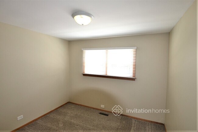 Foto del edificio - 800 E Belmont Ave