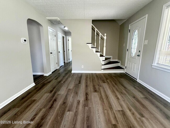 Foto del edificio - 6112 Corinth Way