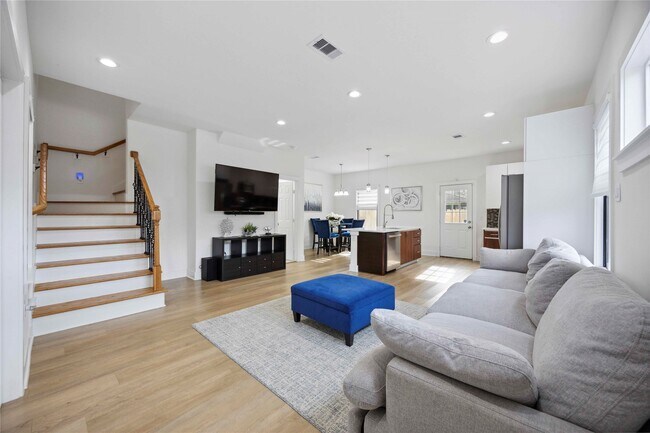 Foto del edificio - 8804 Knox St