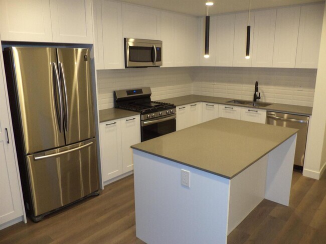 Photo du bâtiment - 20052-2083A 83A Ave