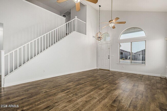 Foto del edificio - 3051 E Millbrae Ln