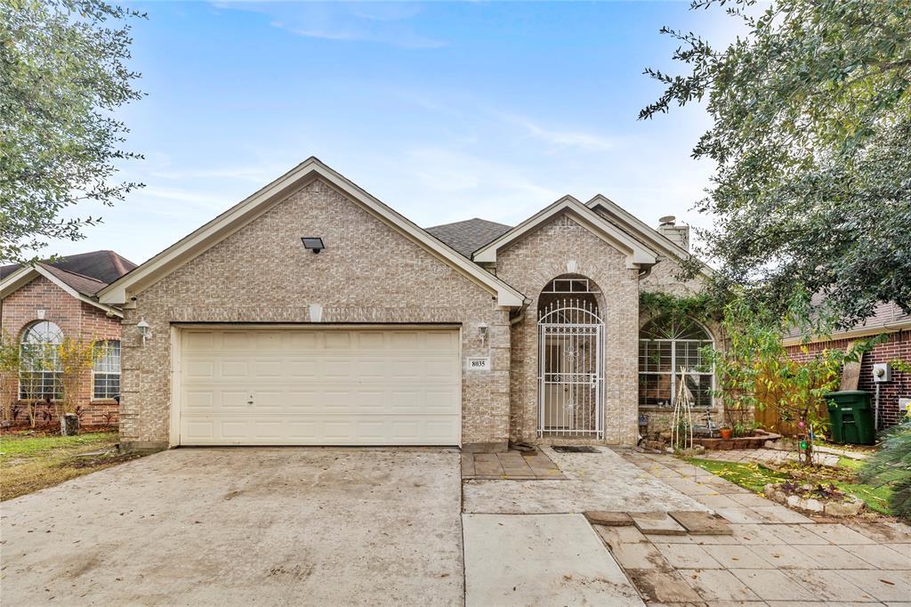 Foto principal - 8035 Cobblefield Ln