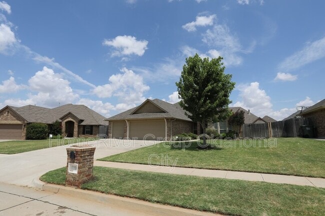 Building Photo - 809 Tea Rose Dr