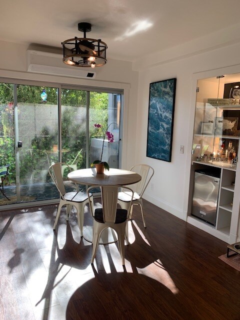 Dining Room, Bar, & Patio - 2772 E 2nd St