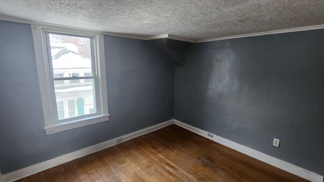 Building Photo - Cozy 3 bedroom Cape Cod with attached garage! First floor offers living room, formal dining, and ...