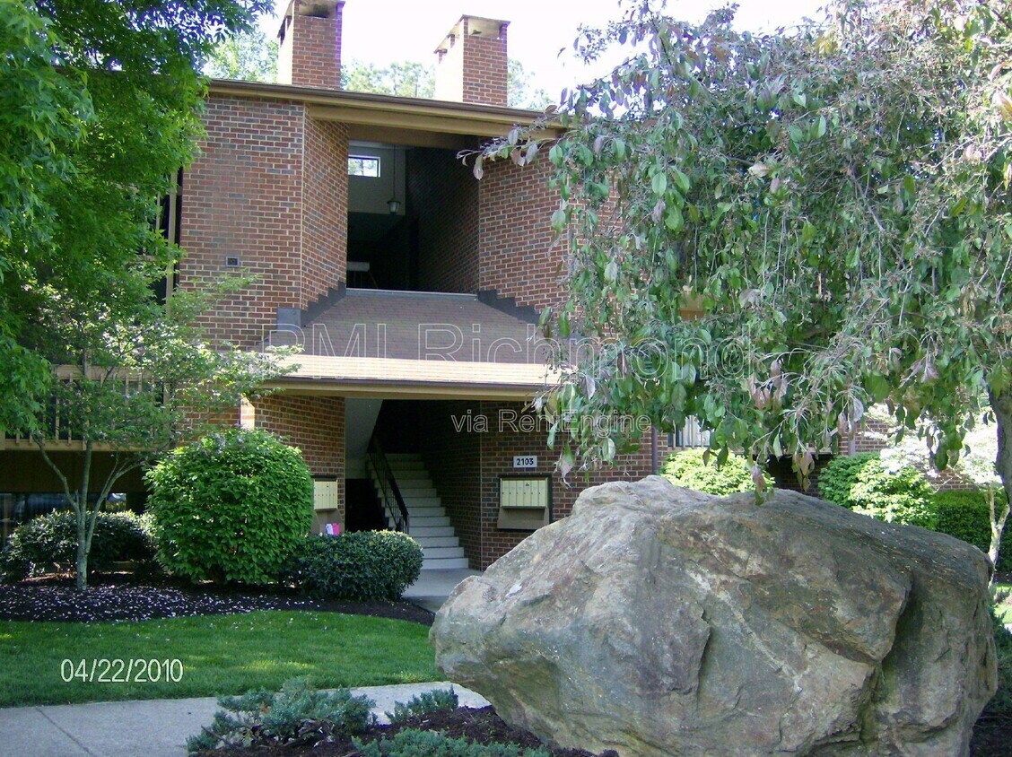 Foto principal - 2103 Turtle Creek Dr