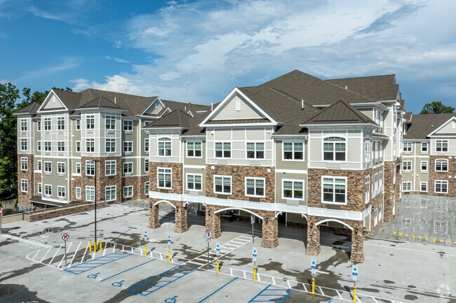 Building Photo - Meridia Upper Main